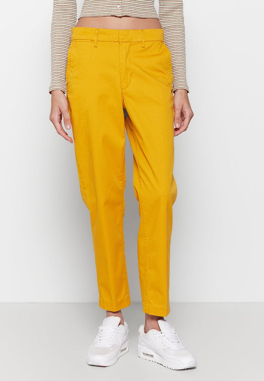 Levi's® ESSENTIAL CHINO GOLDEN TWILL Orange (ZZO2F4R29-H00) Women