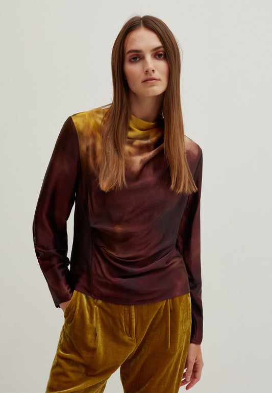 Degradé blouse with draping and knot. Women