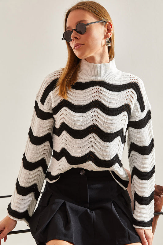 Bianco Lucci Women's Patterned Openwork Knitwear Sweater Off-black Women