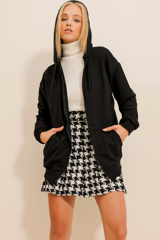 Trend Alaçatı Stili Women's Black Hooded Double Pocket Zippered Seasonal Sweatshirt Women