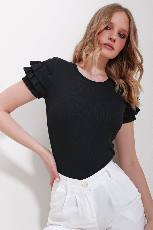 Trend Alaçatı Stili Women's Black Crew Neck Sleeve Layered Flounce Blouse ALC Women