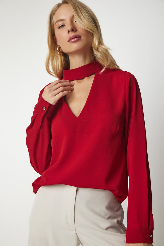 Happiness İstanbul Women's Red Window Detailed Low-cut Crepe Blouse Women
