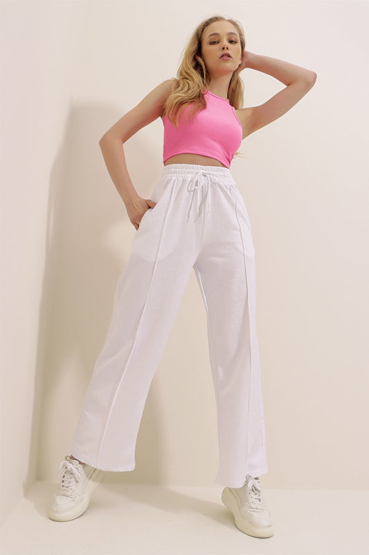 Trend Alaçatı Stili Women's White High Waist Front Pleated Wide Leg Double Pocket Sweatpants Alc Women