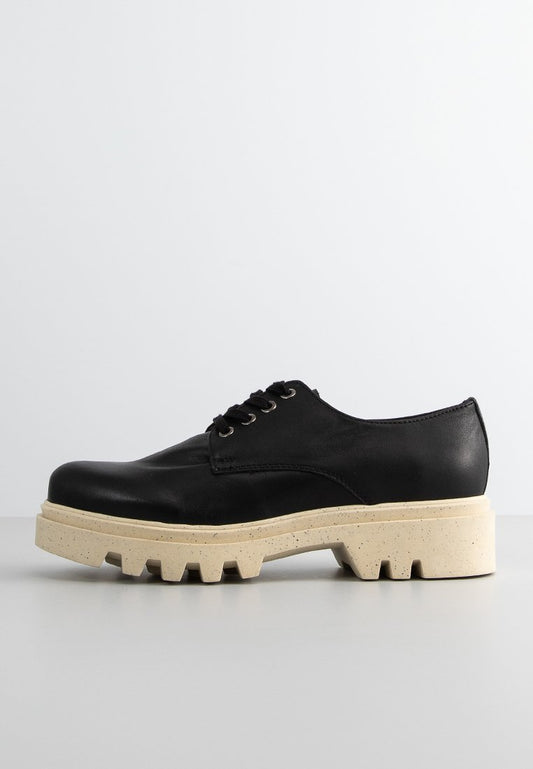 Kanna Flats Black (ZZO1QSG16-Q00) Women