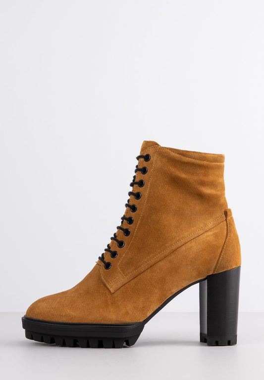 Högl Boots Camel (ZZO2AUA72-B00) Women